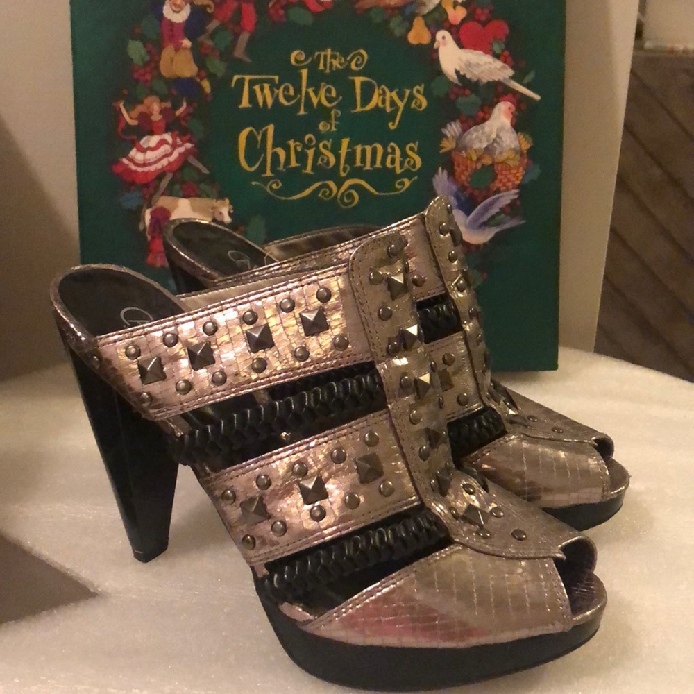 New Carlos Santana fashion heels size 7M